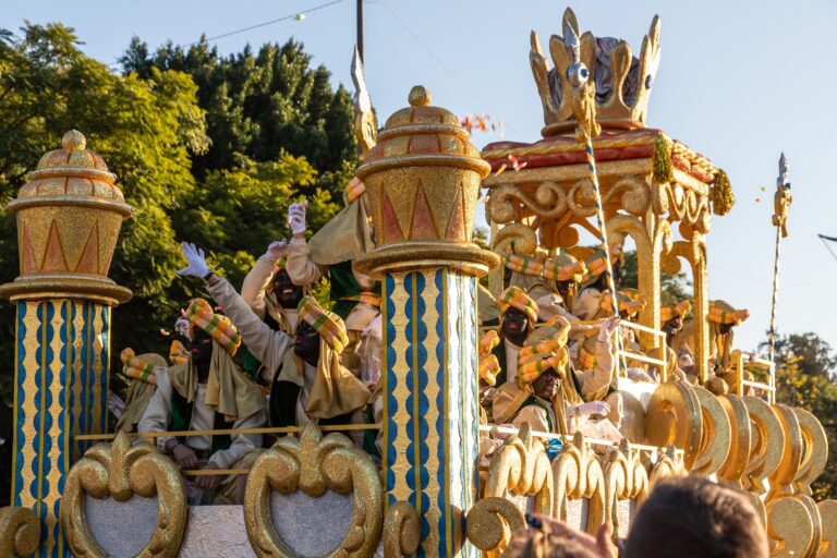 Seville,,Spain,01-05-2023,Big,Crowds,At,Los,Reyes,Magos,(three