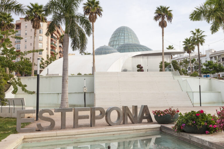 Estepona,,Spain,-,Oct,20,,2016:,New,Orchidarium,Building,In