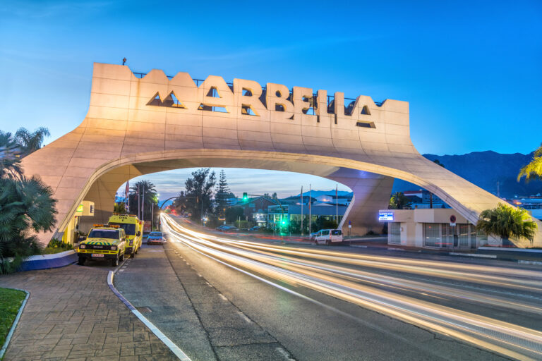 Marbella,,Spain,-,December,26,2016:,Marbella,Entrance,Arch,At