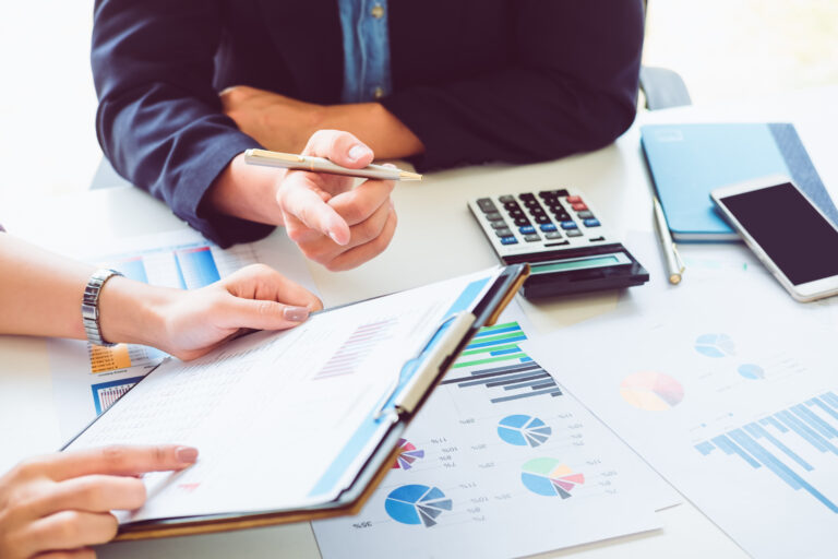 Business,People,In,Casual,Clothes,Meeting,Design,Ideas,Concept,For