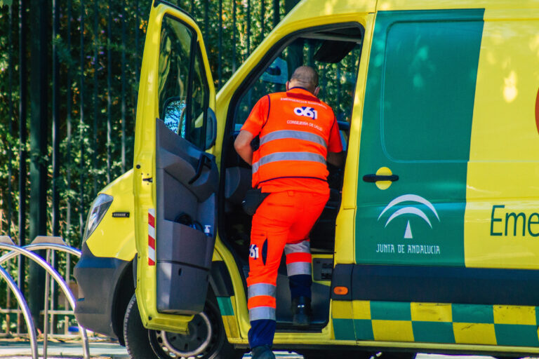 Seville,Spain,September,22,,2021,Ambulance,Driving,Through,The,Streets