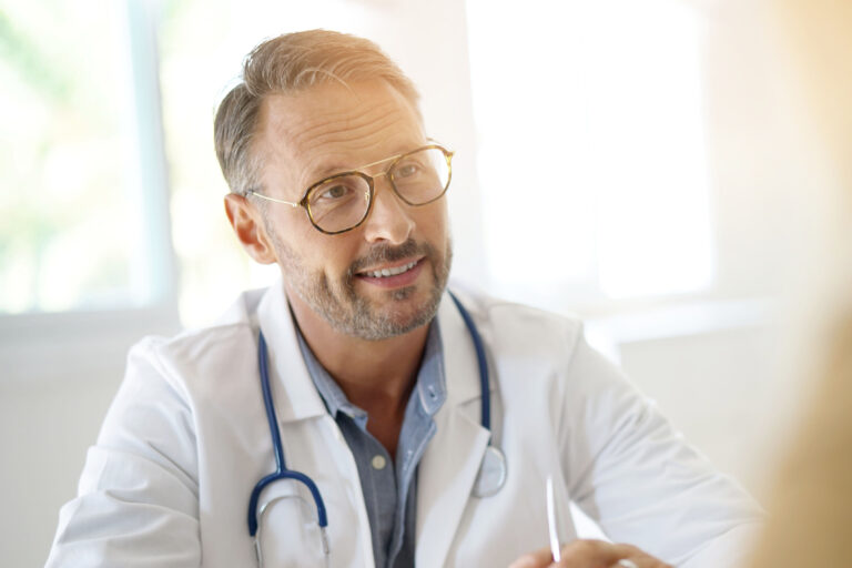 Doctor,With,Patient,In,Medical,Office