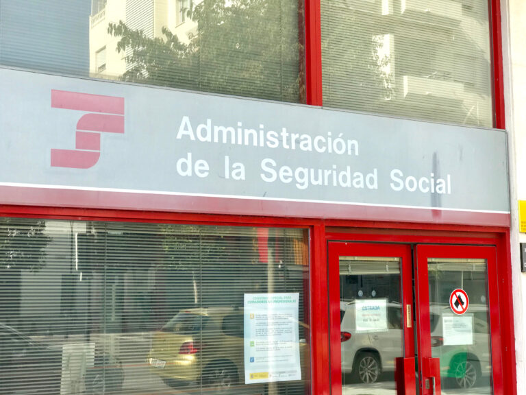 Marbella,,Malaga,/,Spain,-,08,16,2019:,Social,Security