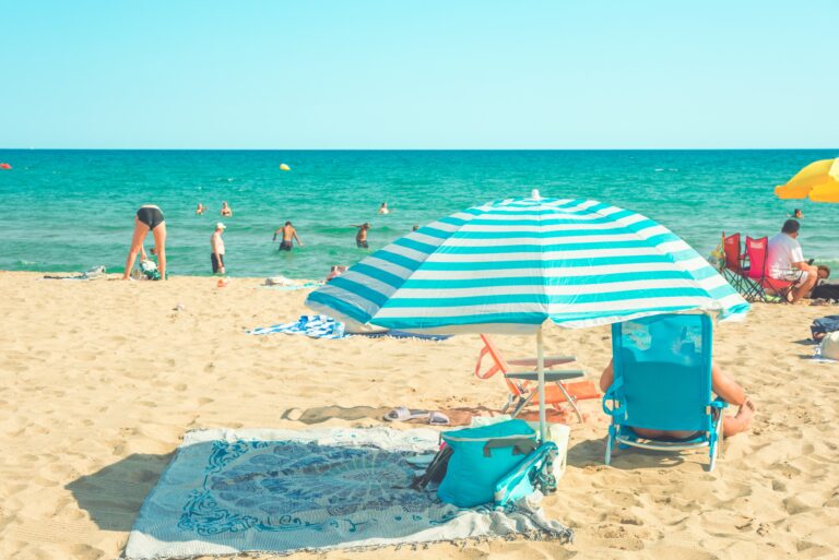 Castelldefels,,Barcelona,,Spain,-,07,31,2022:,Beach,Scene,With