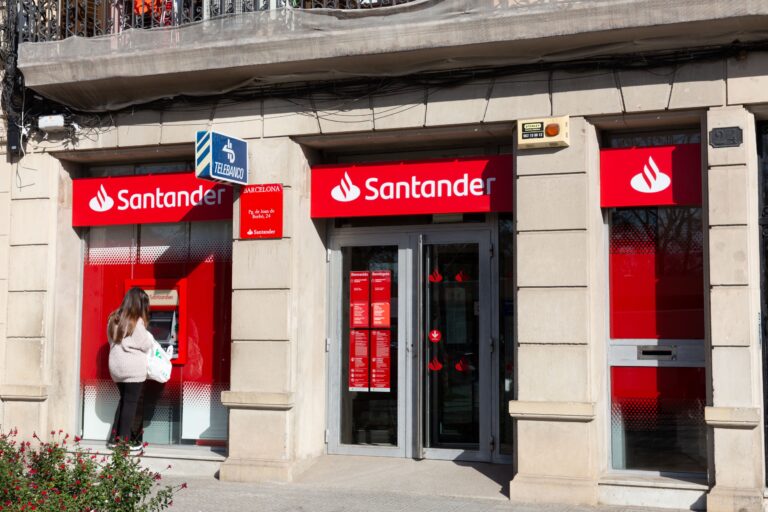 Barcelona,,Spain,-,Feb,10,,2022:,Santander,Bank,Is,An