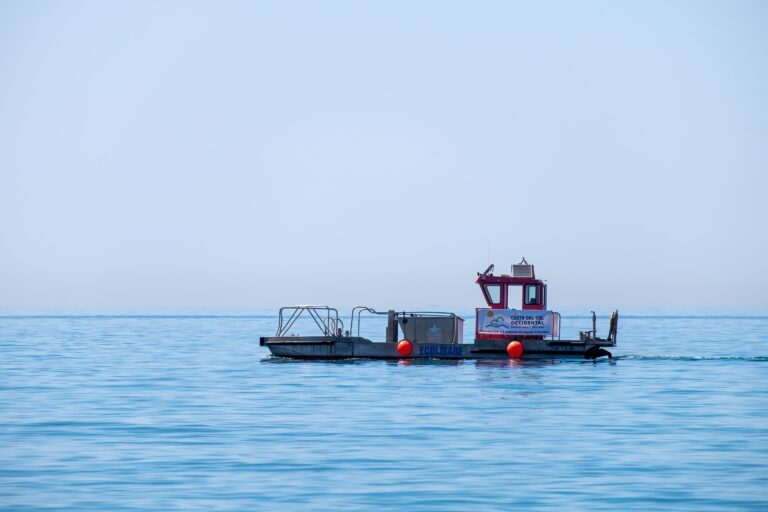 Estepona,,Malaga,,Spain,-,June,06,,2022:,A,Cleaning,Boat