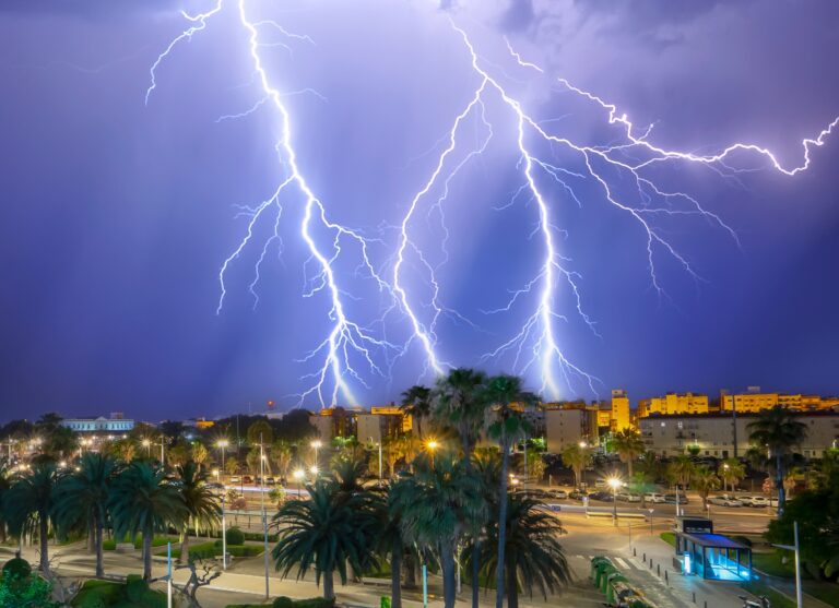 Spectacular,Storm,With,Several,Lightning,Strikes,Over,One,Of,The