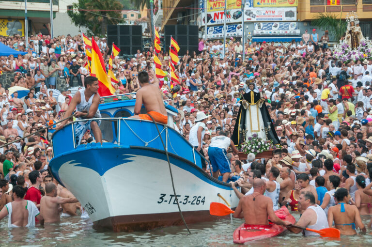 Tenerife,,Canary,Islands,-,July,13,,2010:,Boarding,Of,San