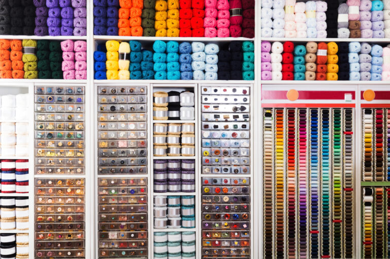 View,On,Sewing,Shop,Shelves,With,Various,Knitting,Yarn,,Buttons,