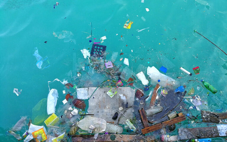Garbage,In,The,Ocean,Sea