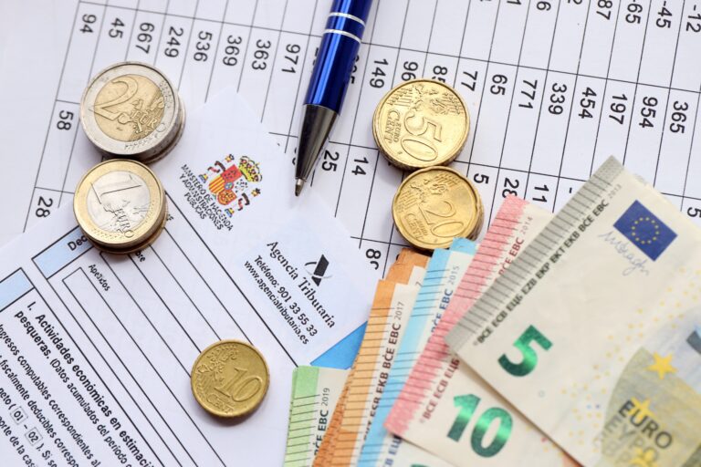 Kyiv,,Ukraine,-,April,20,,2024,Agencia,Tributaria,Logo,From