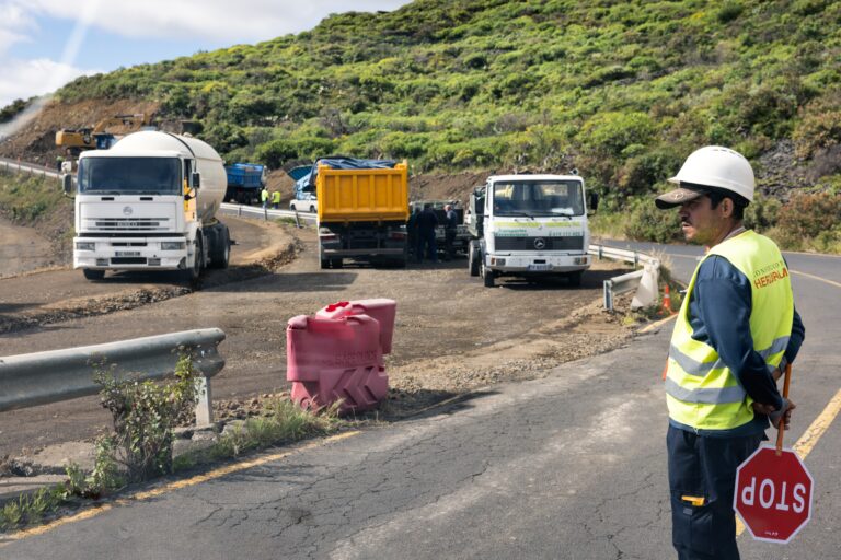 La,Palma,Island,Spain,-,March,08,,2022:,Traffic,Controller