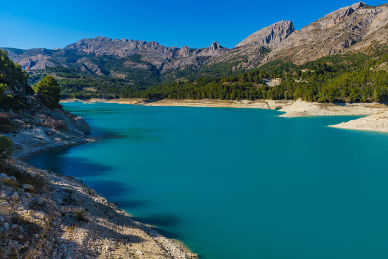 View,On,Guadalest,Water,Reservoir,With,Turquoise,Water,In,Alicante