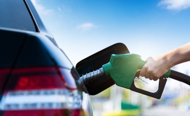 Woman,Hand,Refuel,The,Car