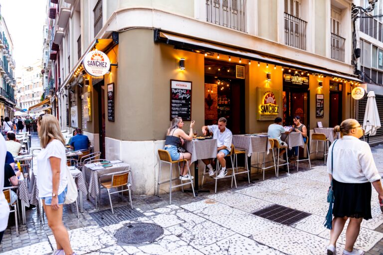 Malaga,,Spain,-,October,01,2023,-,Tapas,Bar,In,Malaga