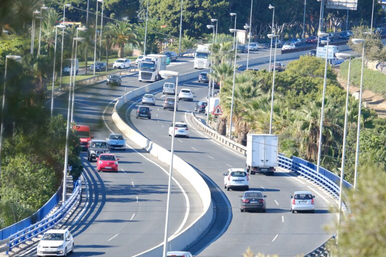 Malaga,,October,5,,2021,,Heavy,Traffic,On,The,Curves,Of