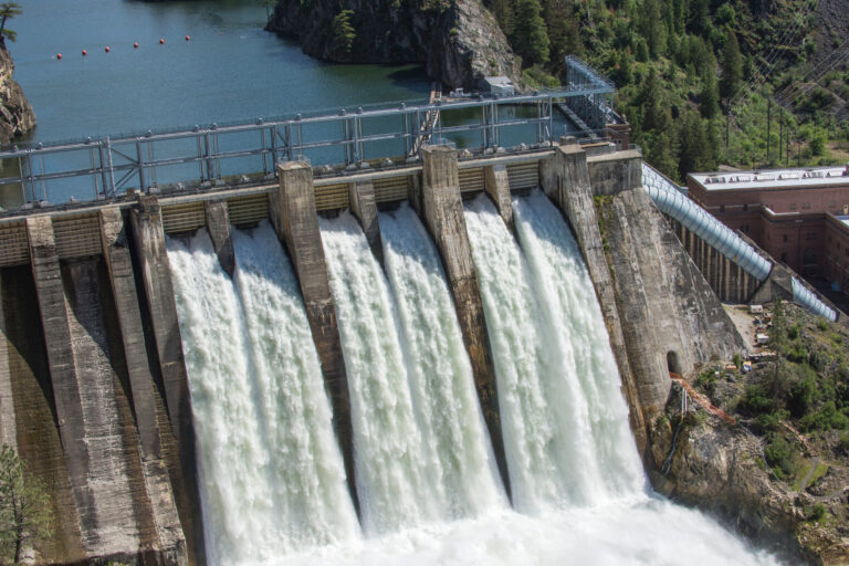 Long,Lake,Dam,Letting,Out,Water,In,Spokane,Washington