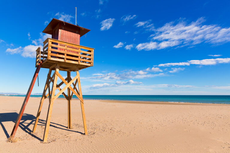 Canet,De,Berenguer,Beach,In,Valencia,Lifeguard,House,At,Mediterranean