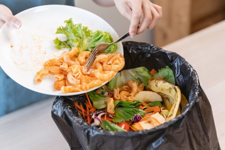 Compost,From,Leftover,Food,In,The,Meal,In,Household,,Female