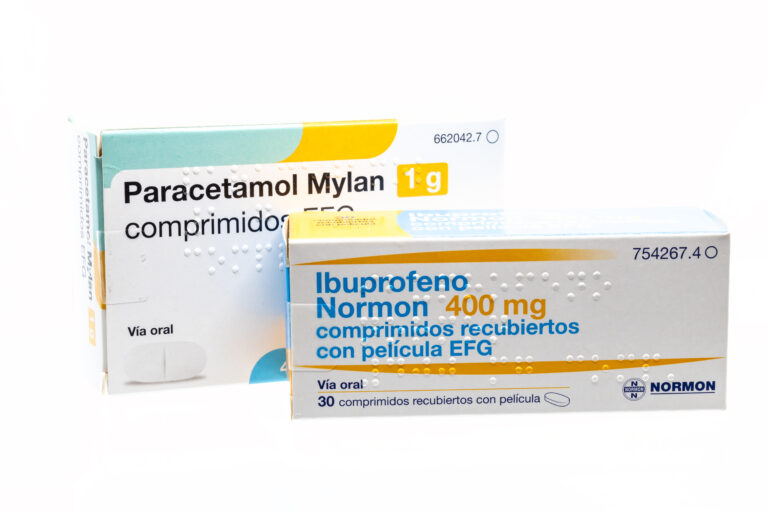 Huelva,,Spain,-,March,6,,2021:,Spanish,Boxes,Of,Paracetamol
