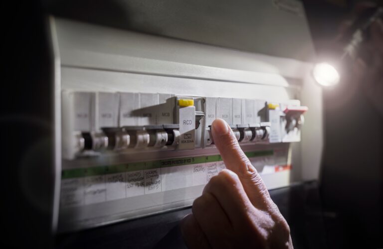 Electricity,Power,Outage,Emergency,Turning,On,Or,Off,Circuit,Breaker