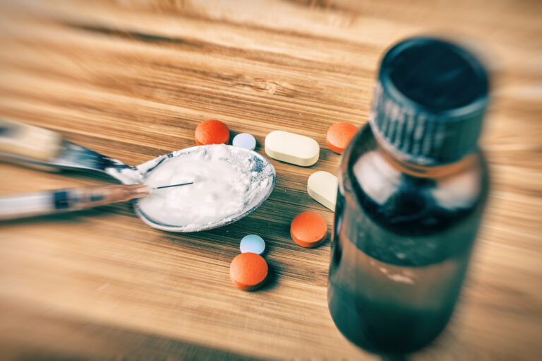 Drug,Addiction,And,Chemsex,Illustration,With,Syringe,,Spoon,,White,Powder