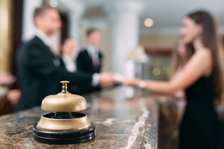 Picture,Of,Guests,Getting,Key,Card,In,Hotel