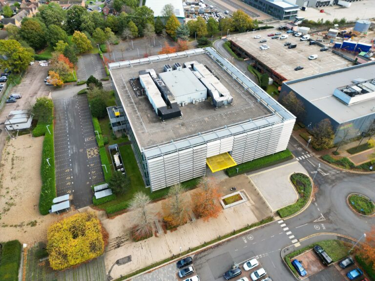 High,Angle,View,Of,Industrial,Estate,Warehouse,At,Hemel,Hempstead