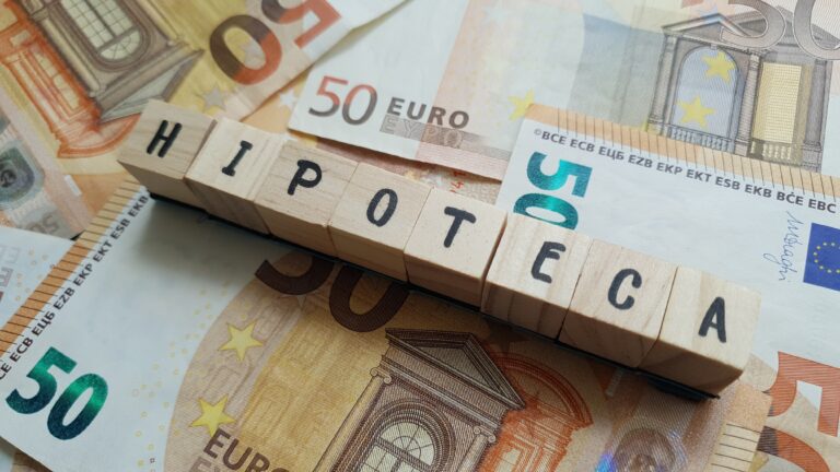 Hipoteca,(mortgage),Word,Made,Of,Wooden,Letter,Cubes,On,Pile