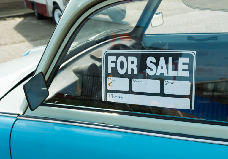 For,Sale,Sign,On,A,Car
