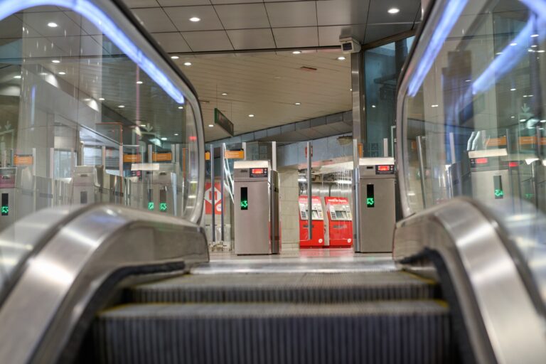 04.08.2023.,Barcelona,,??spain,,Using,The,Escalators,To,Reach,The,Turnstiles