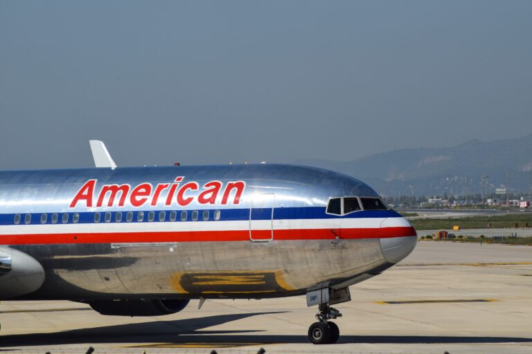 Barcelona,,Spain;,September,,27,2014:,N39365,American,Airlines,Boeing,767-300,Approaching