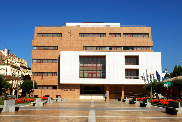 Fuengirola,,Spain,-,August,06,,2008,-,Front,View,Of