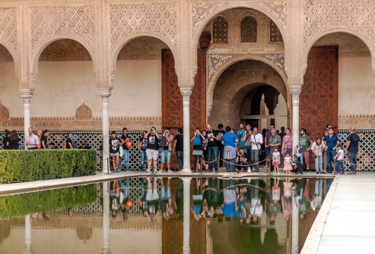 Granada,,Spain-november,2014.,Anonymous,Tourists,Visiting,The,Alhambra,In,Granada.