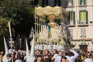 Fler poliser och drönare under påsken