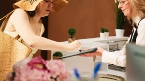 Hotellrabatter ska rädda påsken