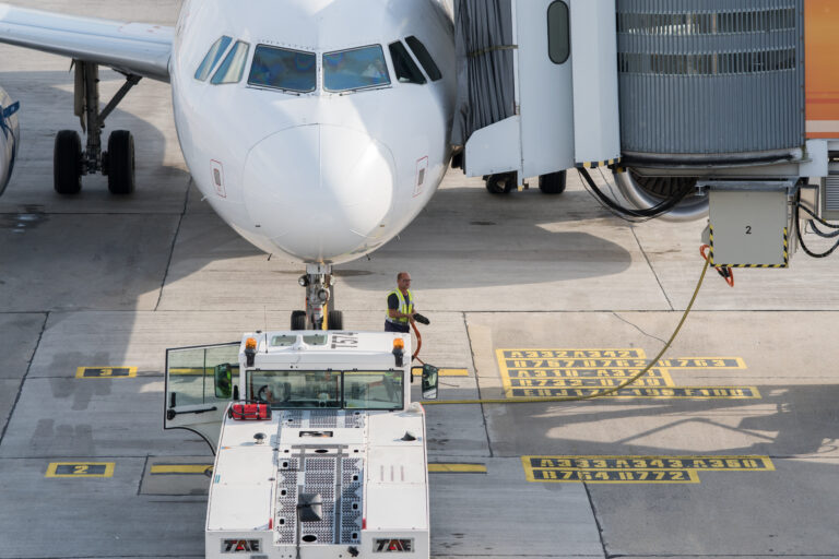 Utesluter inställda flygningar – uppmuntrar till biljettköp