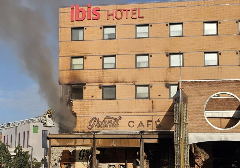 Enorm hotellbrand i Málaga