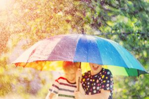 Svalare temperaturer och regn till helgen – men mindre pollen