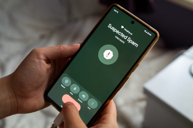 Suspected,Spam,Call,On,A,Smartphone.,A,Person's,Hands,Are