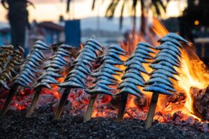 Säsongen för grillade sardiner är här