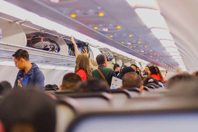 EU vill inkludera handbagage i flygbiljetter