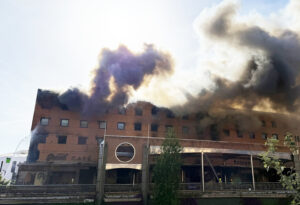 Hotellbranden i Málaga fortsätter