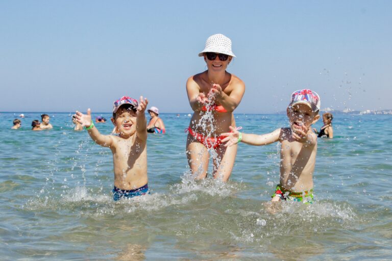 Höga temperaturer i badvattnen på Costa del Sol