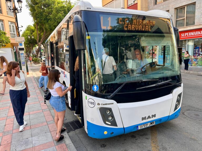 Bilar på busshållplatser bötfälls