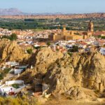 Guadix – Grottstaden i Andalusiens mytiska landskap