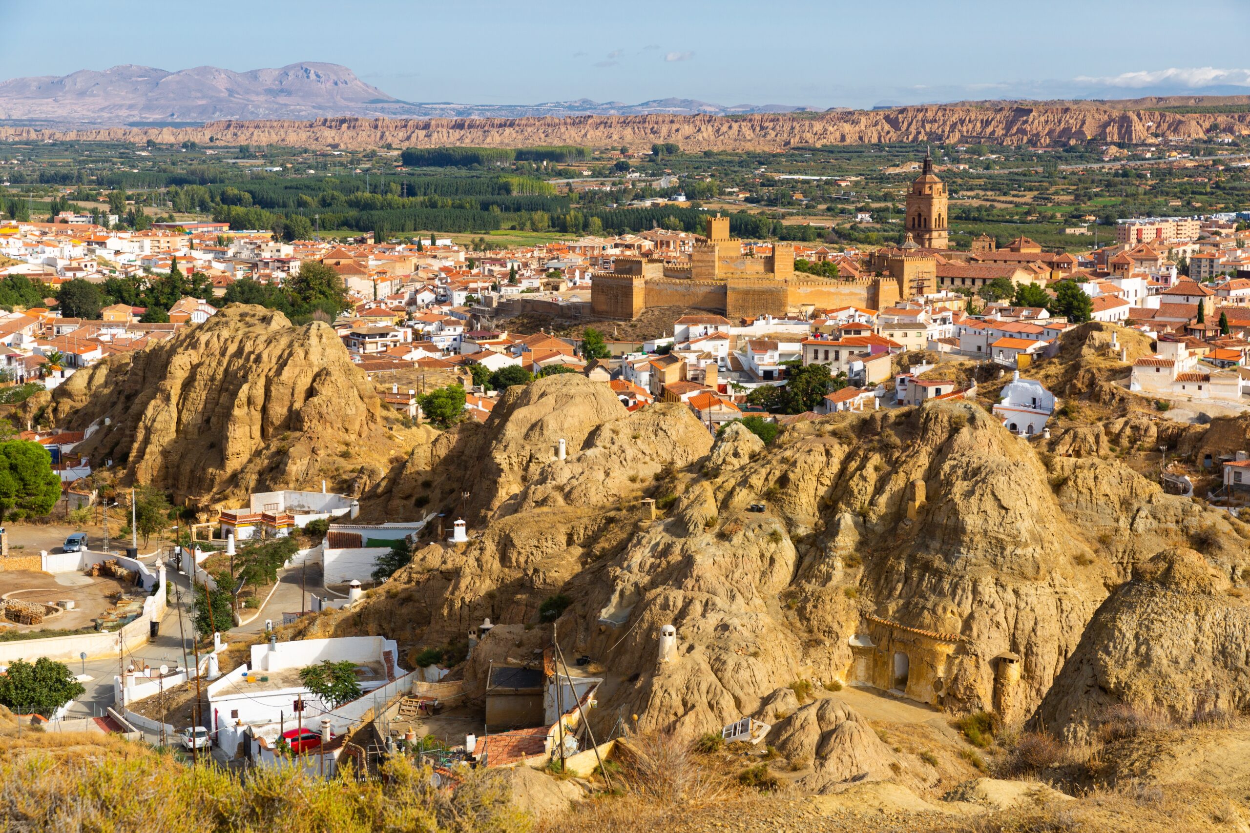 Guadix – Grottstaden i Andalusiens mytiska landskap