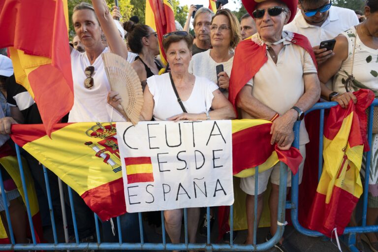 Protestmarsch mot migrationskrisen