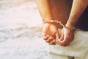 Ung svensk häktad för mord