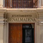 Benalmádena är nästan skuldfritt